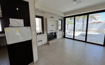 4 Bedroom House  In Psimolofou, Nicosia - 2