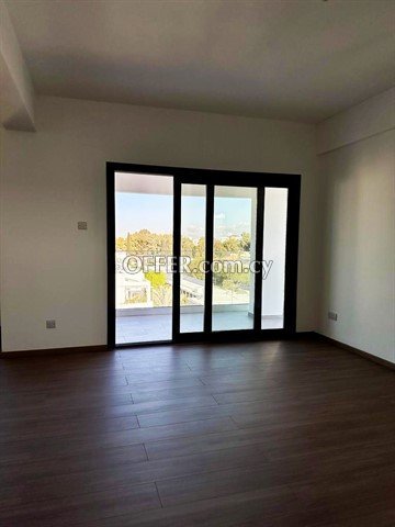 Very Spacious Fully Renovated 3 Bedroom Apartment  Next To Wargaming,  - 4
