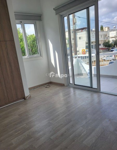 Wholefloor Three Bedroom Apartment in Pallouriotissa For Rent - 5