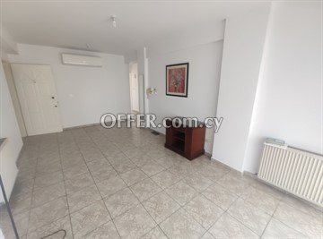 Spacious And Bright 2 Bedroom Apartment  In Agioi Omologites, Nicosia - 3