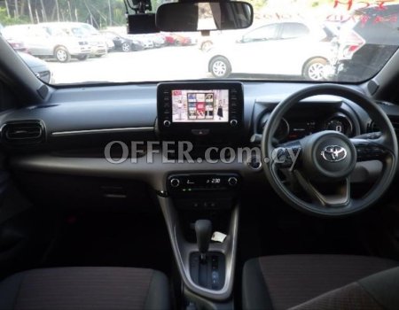 2020 Toyota Yaris 1.5L Petrol Automatic Hatchback - 9