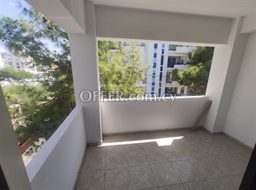 Spacious And Bright 2 Bedroom Apartment  In Agioi Omologites, Nicosia - 2