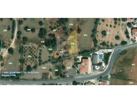 Residential plot of 660 sq.m for sale in Psimolofou Nicosia