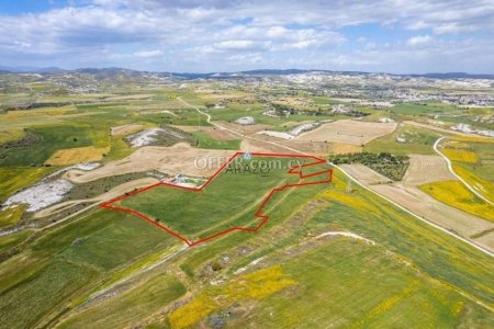 Field for Sale in Kalo Chorio, Larnaca - 1