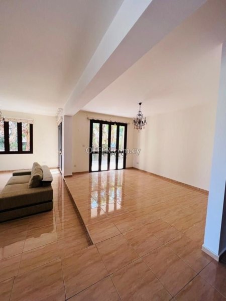 4 Bed House for Rent in Oroklini, Larnaca - 10