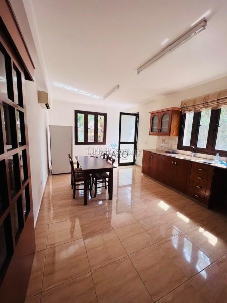 4 Bed House for Rent in Oroklini, Larnaca - 9