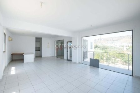 Office for Sale in Oroklini, Larnaca - 5