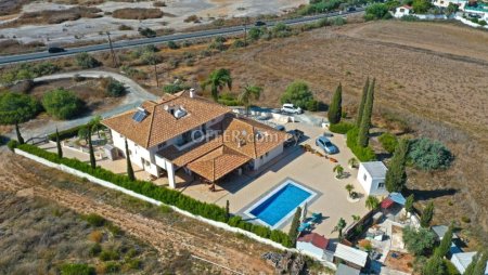 5 Bed Detached Villa for Sale in Paralimni, Ammochostos - 1