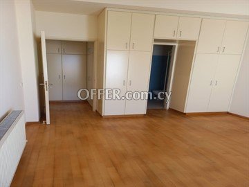 Spacious 3 Bedroom Apartment  In Strovolos Close To Stavrou Avenue, Ni - 4