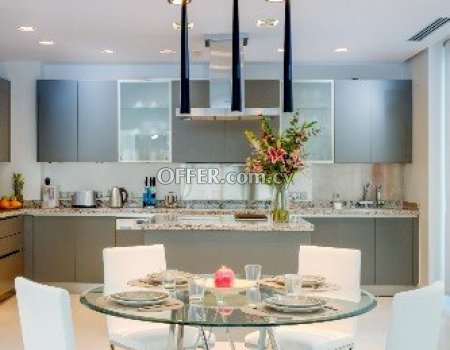 Beachfront 4 Bedroom Penthouse with Panoramic Sea View in Tourist Area - 4