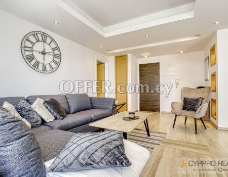 Beachfront 2 Bedroom Apartment in Tourist Area - 4