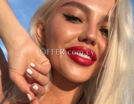 Larissa Luxx prostate massage