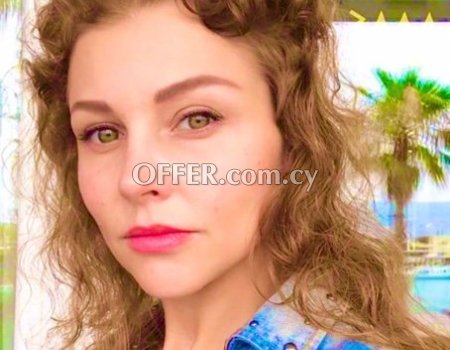 Larissa Luxx prostate massage