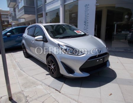 2018 Toyota AQUA 1.5L Hybrid Automatic Hatchback