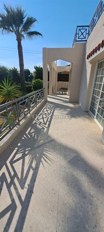 4 Bedroom House  In Agia Fyla, Limassol - 2