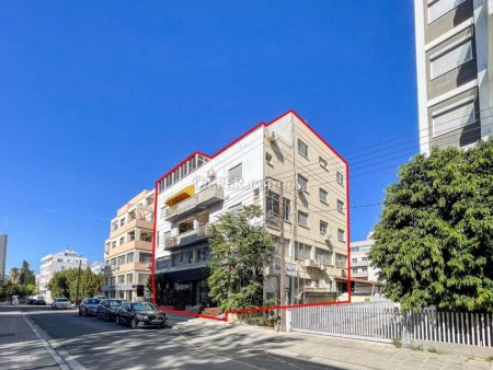 Four storey mixed use building in Agioi Omologites Nicosia - 1