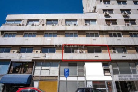Office on the first floor in Trypiotis Nicosia