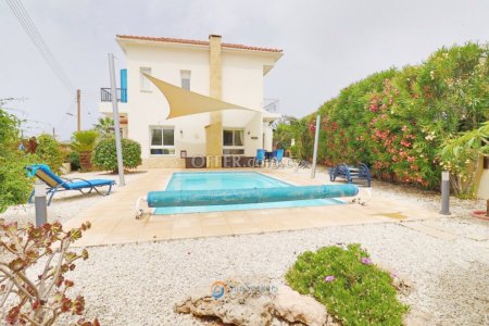 3 bedroom villa for sale in peyia