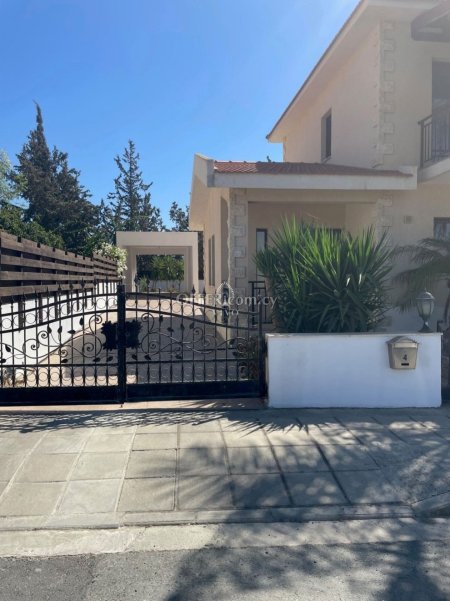 THREE BEDROOM DETACHED HOUSE IN PYRGOS