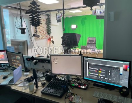 Greenscreen tv and streaming studio for rent - 1