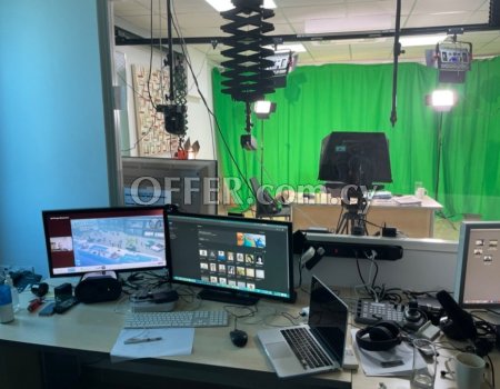 Greenscreen tv and streaming studio for rent - 2