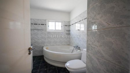 New For Sale €350,000 Maisonette 5 bedrooms, Semi-detached Pallouriotissa Nicosia - 3