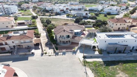 New For Sale €670,000 Villa 5 bedrooms, Detached Latsia (Lakkia) Nicosia - 1