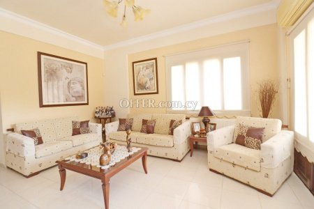 5 bedroom villa for sale in Emba - 9
