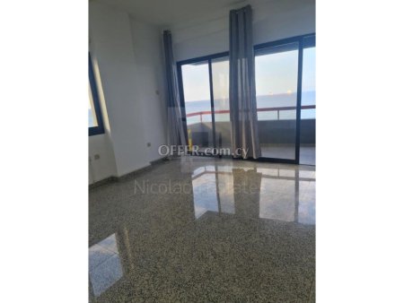 First line office for rent in Molos - 6