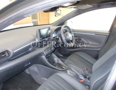 2020 Toyota Yaris 1.0L Petrol Automatic Hatchback - 4