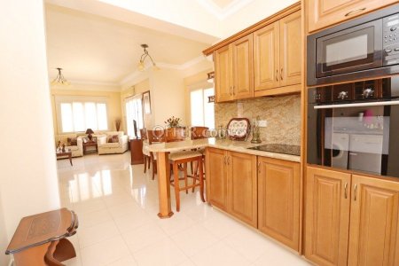 5 bedroom villa for sale in Emba - 5