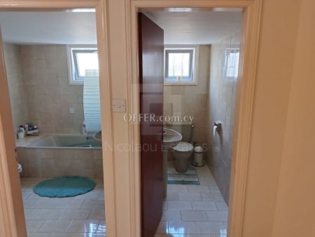 One level re sale 3 bedroom house in Drosia Larnaka - 3