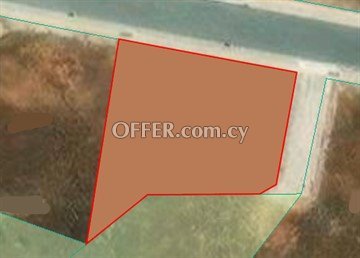 Residential Plot Of 622 Sq.m.  In Latsia, Nicosia - Next To A Green Ar