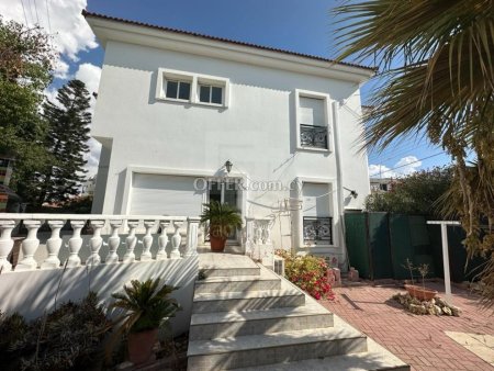 Four Bedroom Villa with Swimming Pool for Sale in Aradippou Larnaka