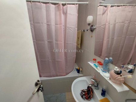 3 Bedroom 2 Bathrooms Apartment in Elysia Park - 5