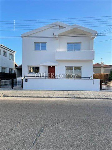  Renovated 4 Bedroom House In Ekali Area, Limassol - 1