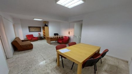 New For Sale €215,000 Apartment 4 bedrooms, Larnaka (Center), Larnaca Larnaca - 9