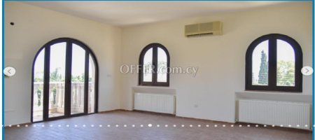 New For Sale €1,415,000 House 5 bedrooms, Oroklini, Voroklini Larnaca - 3