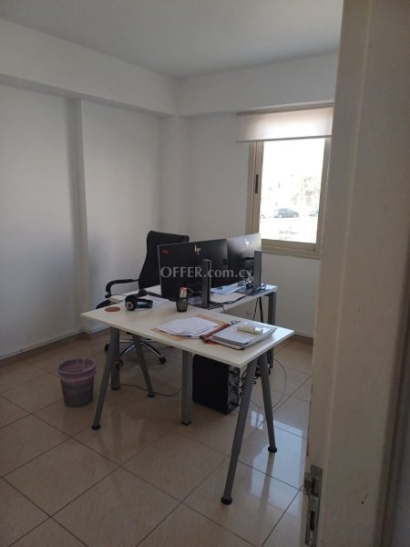 Office in a Business Center of Paphos - 3