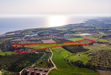 Shared residential field in Kouklia Paphos