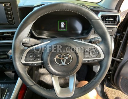 2020 Toyota RAIZE 1.0L Petrol Automatic SUV (photo 2)