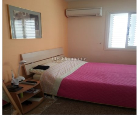 For Sale €200,000 Apartment 3 bedrooms Egkomi Nicosia