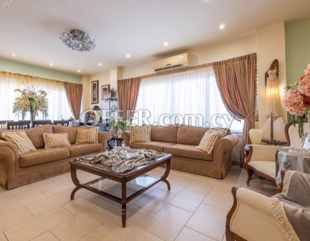 For Sale, Four-Bedroom Detached House in Ilioupolis - 9