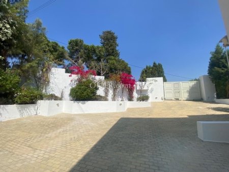 Large Villa with sea and mountain views in Peyia - 4