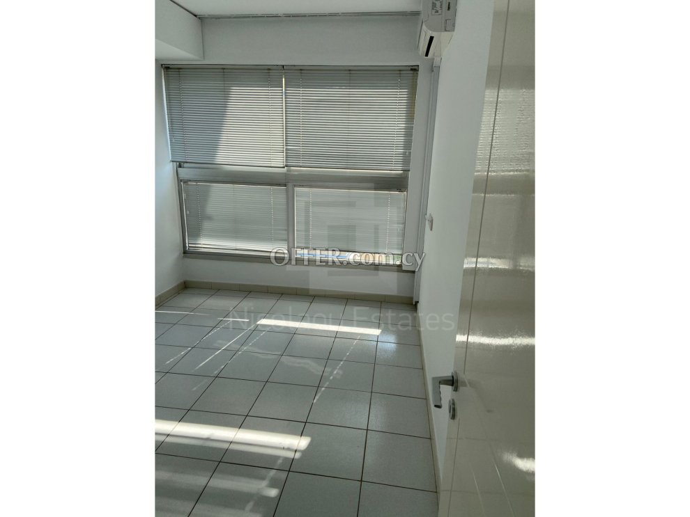 Nice bright apartment at a very central location near the Limassol District Court - 2