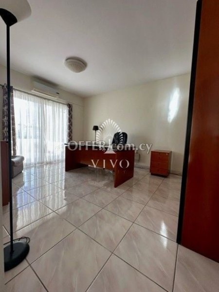 FULLY FURNISHED OFFICE IN MESA GEITONIA - 11