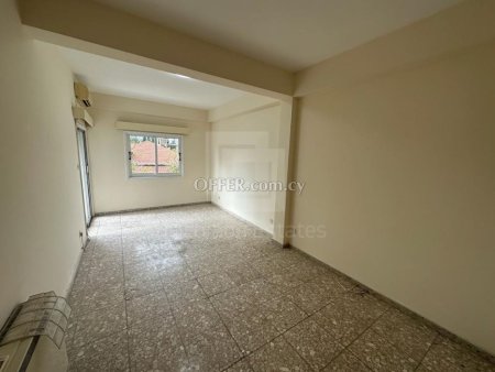Top Whole Floor Apartment Office for Rent in Palouriotissa Nicosia - 10