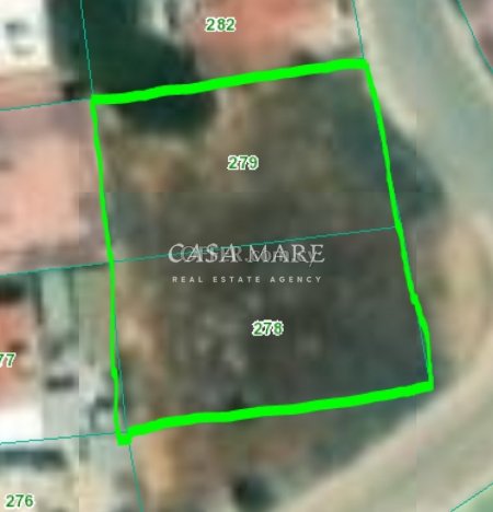 Two residential plots with a total area of 837 sq.m in Paleometocho - 2