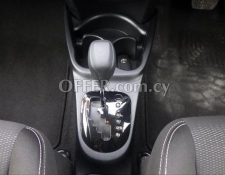 2019 Toyota Vitz 1.0L Petrol Automatic Hatchback - 5