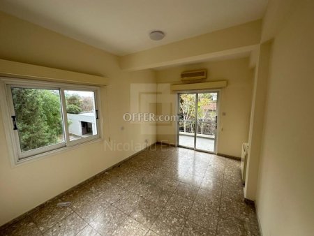 Top Whole Floor Apartment Office for Rent in Palouriotissa Nicosia - 5